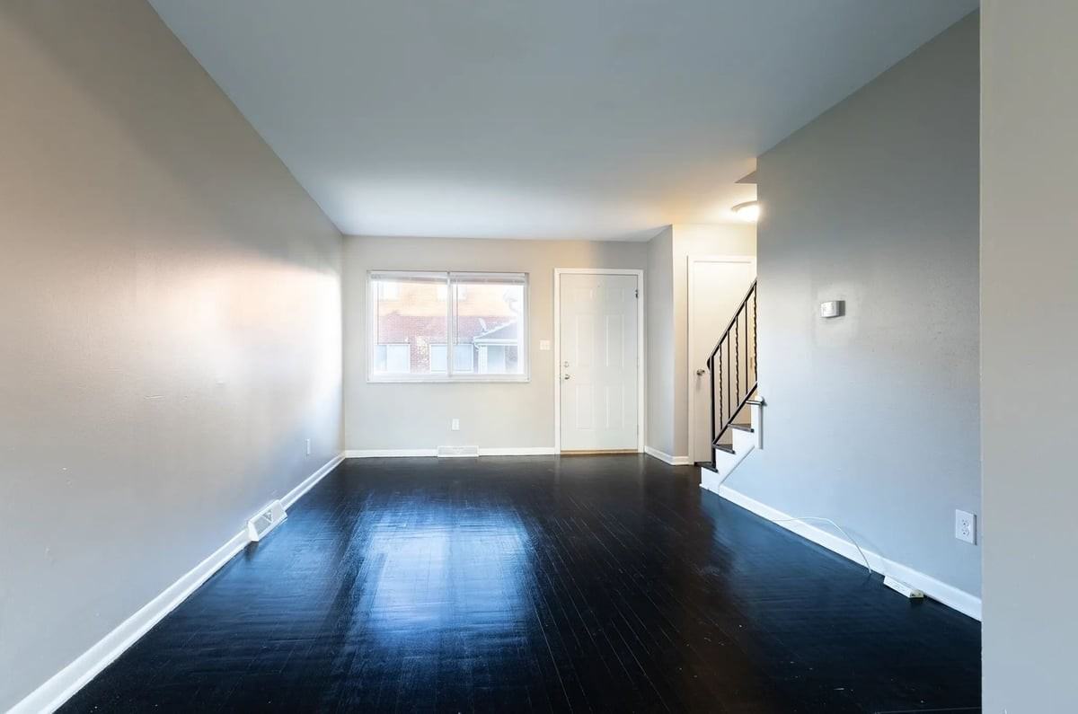 908 N Meadows Ct #L - Photo 3 of 15