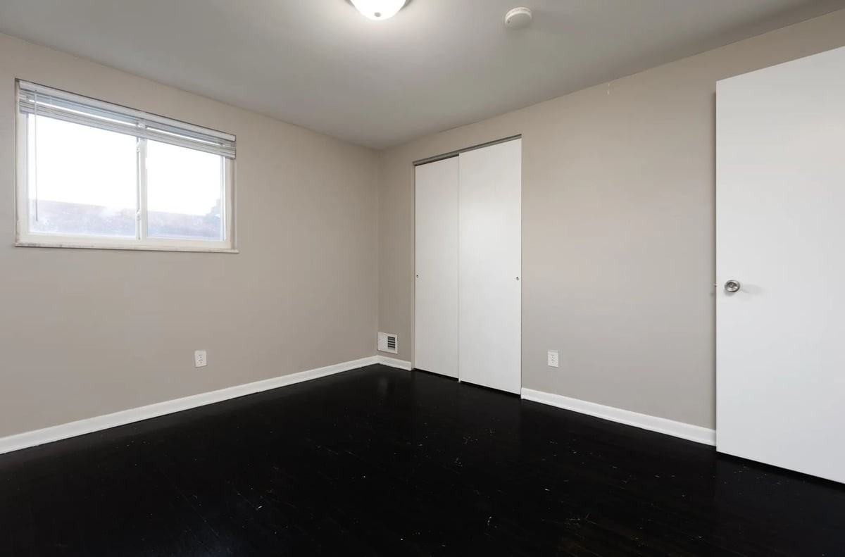 908 N Meadows Ct #L - Photo 4 of 15
