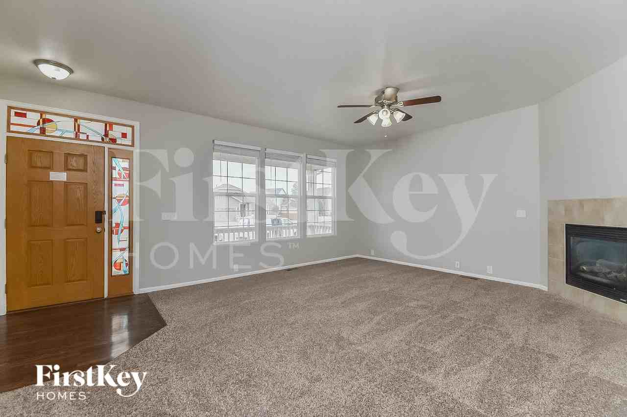 9314 Prairie Dunes Rd - Photo 2 of 18