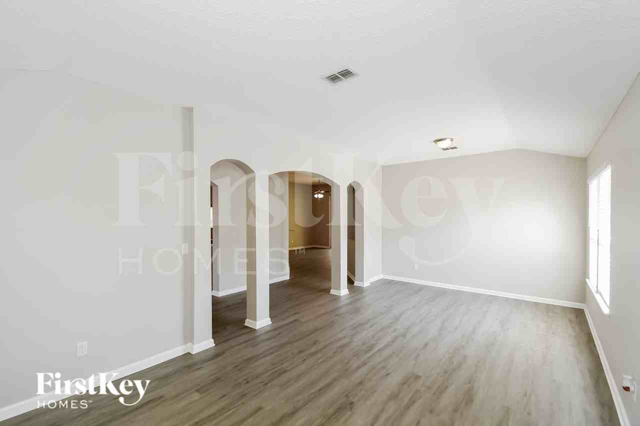 86048 Red Holly Pl - Photo 3 of 19