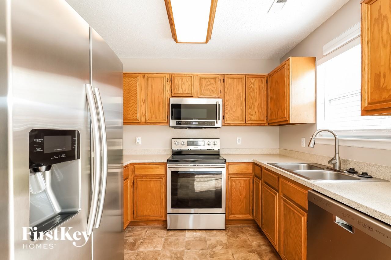 8116 Maxwelton Dr - Photo 6 of 15