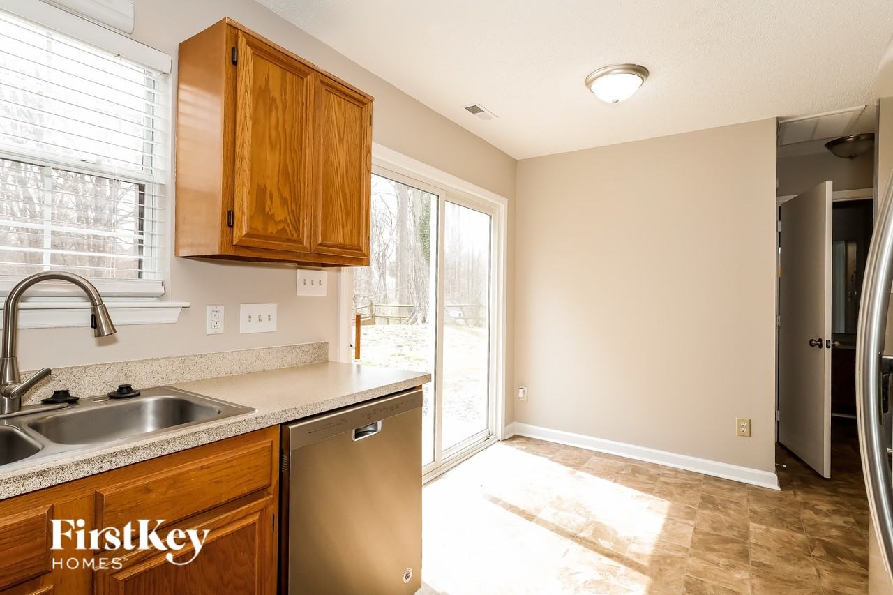8116 Maxwelton Dr - Photo 7 of 15