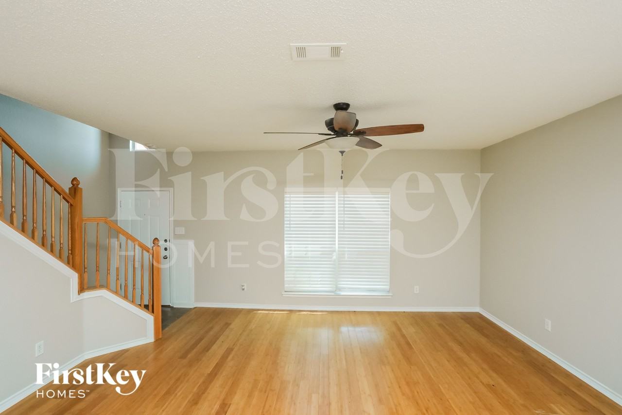 2137 San Simeon Dr - Photo 4 of 15