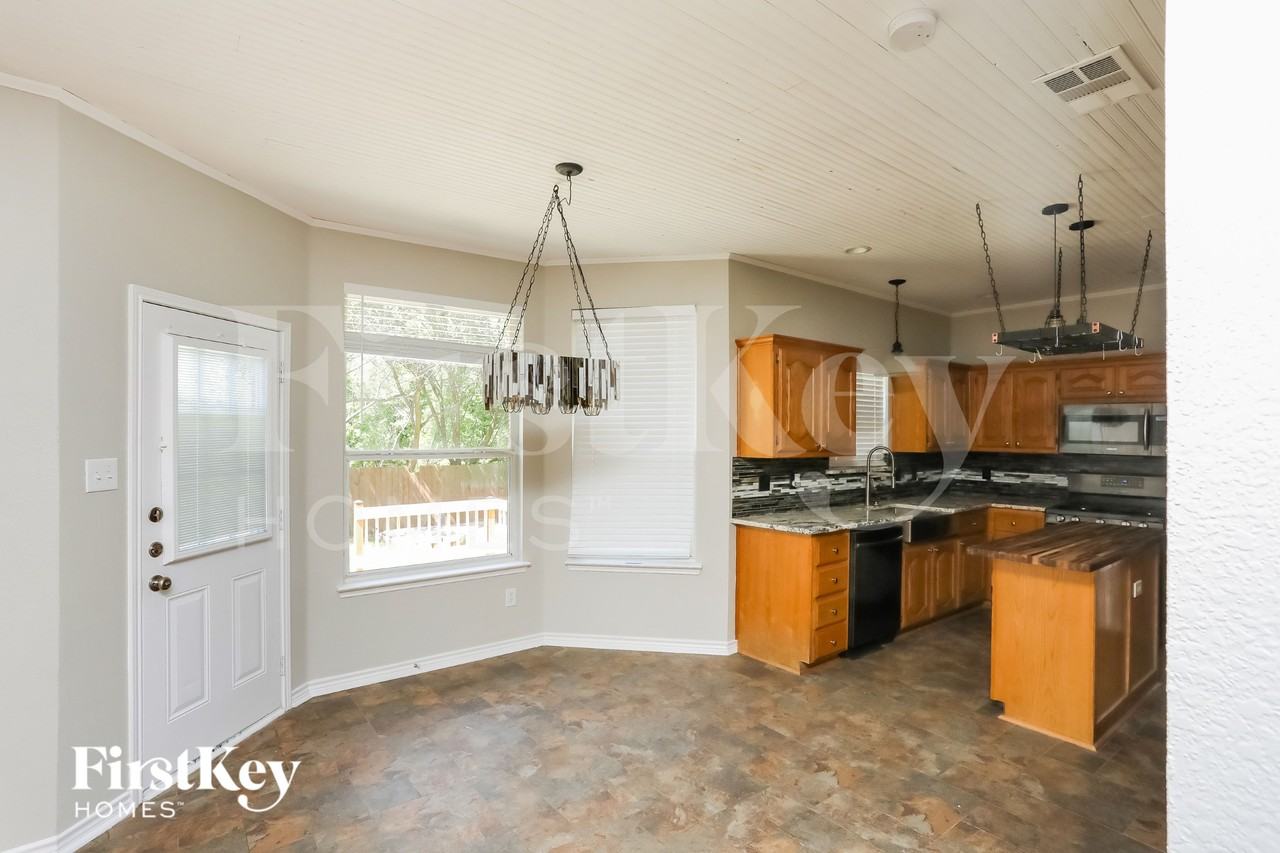 2137 San Simeon Dr - Photo 5 of 15