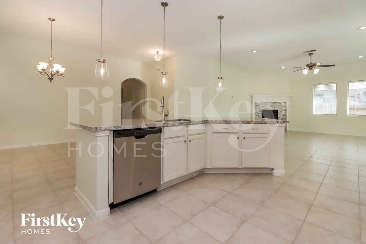 23810 Via Viale Dr - Photo 6 of 16