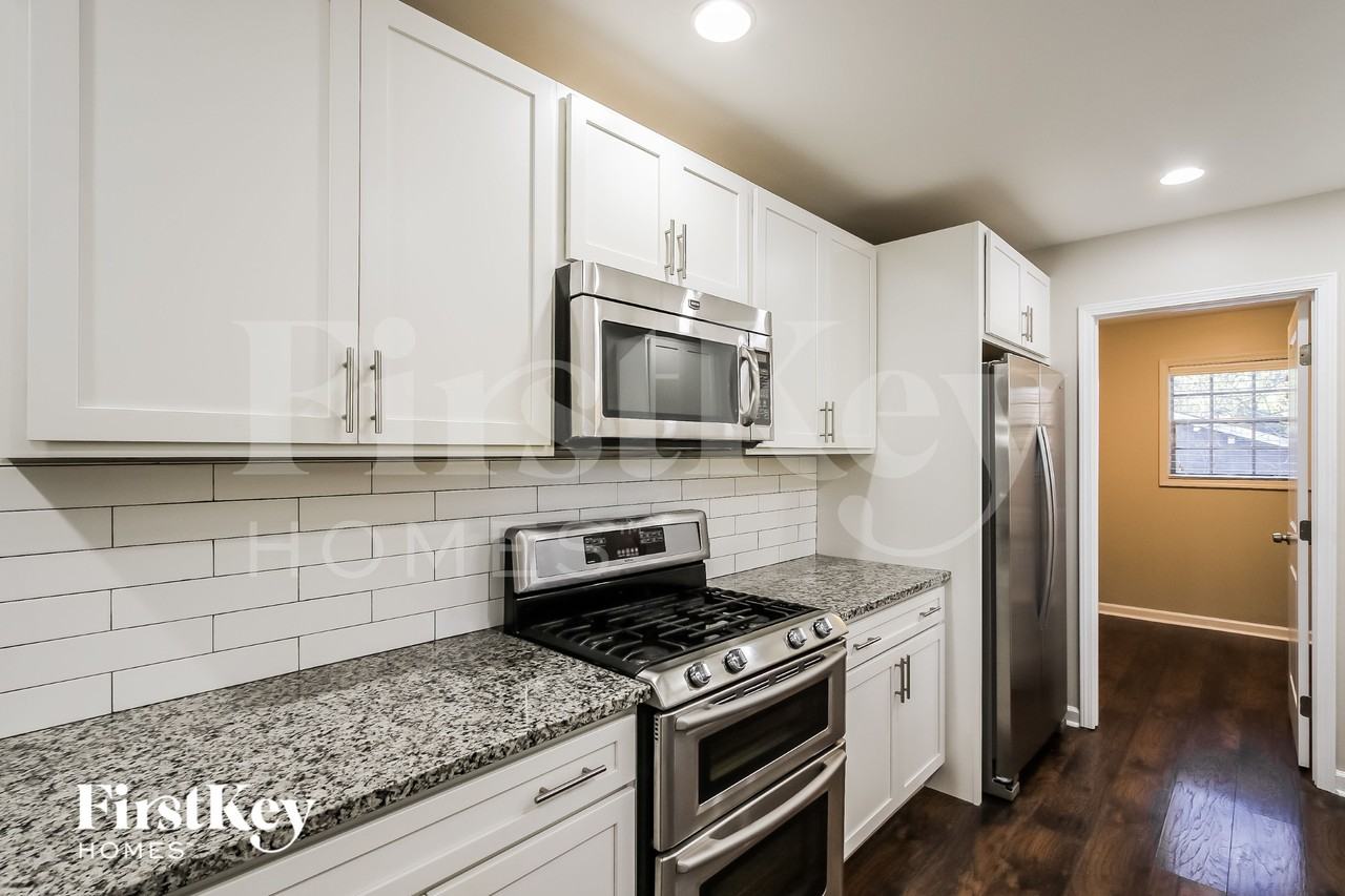 61 Vanya Ln Se - Photo 7 of 15