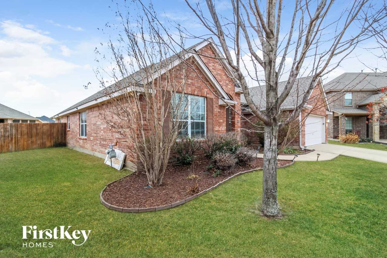424 Stampede Ct - Photo 2 of 15