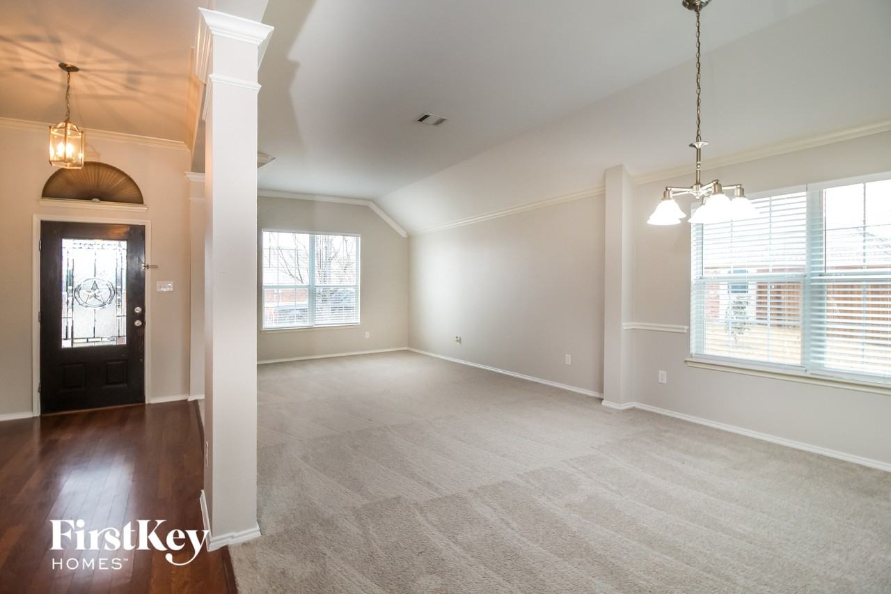 424 Stampede Ct - Photo 5 of 15