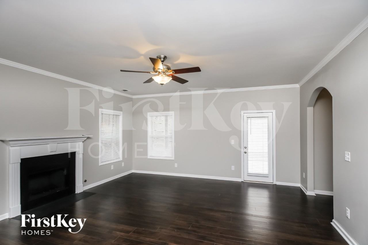 71 Gardenia Ln - Photo 3 of 18