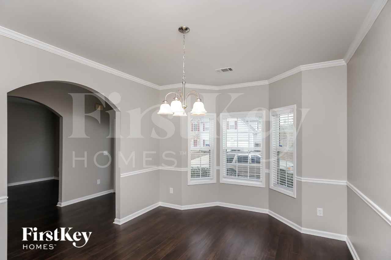 71 Gardenia Ln - Photo 5 of 18