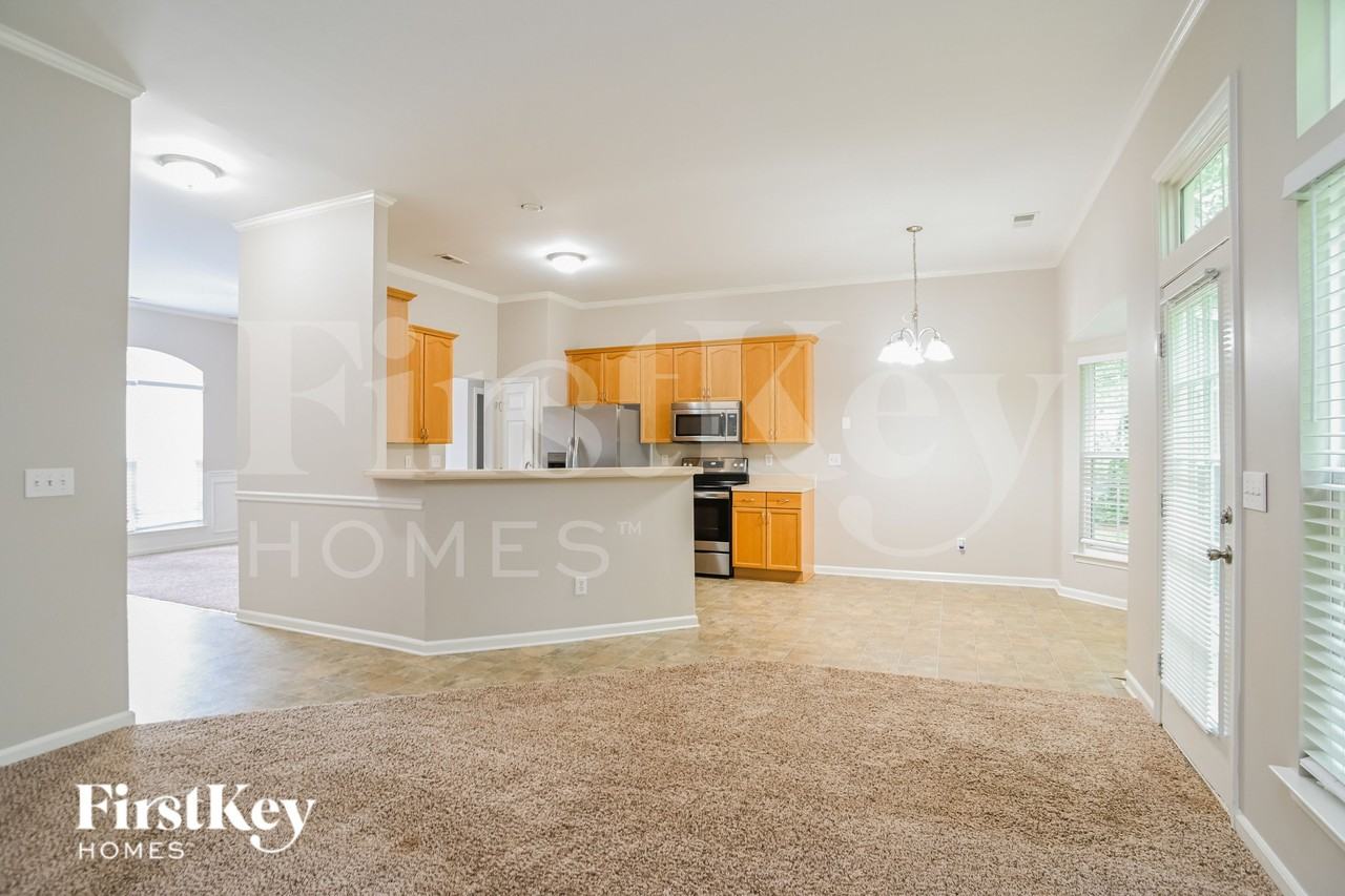 2015 Farmingham Ln - Photo 5 of 16