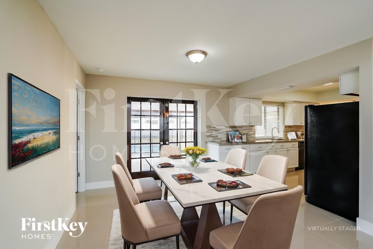 708 Ne 7th Ter - Photo 6 of 18