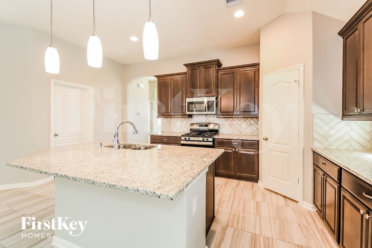 259 Rolling Creek Ln - Photo 5 of 15