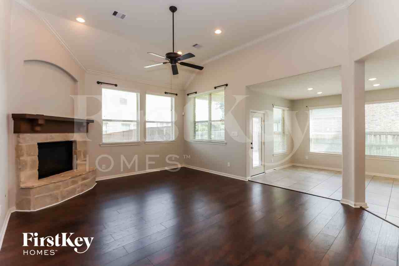 2 Bellshill Cir - Photo 3 of 16