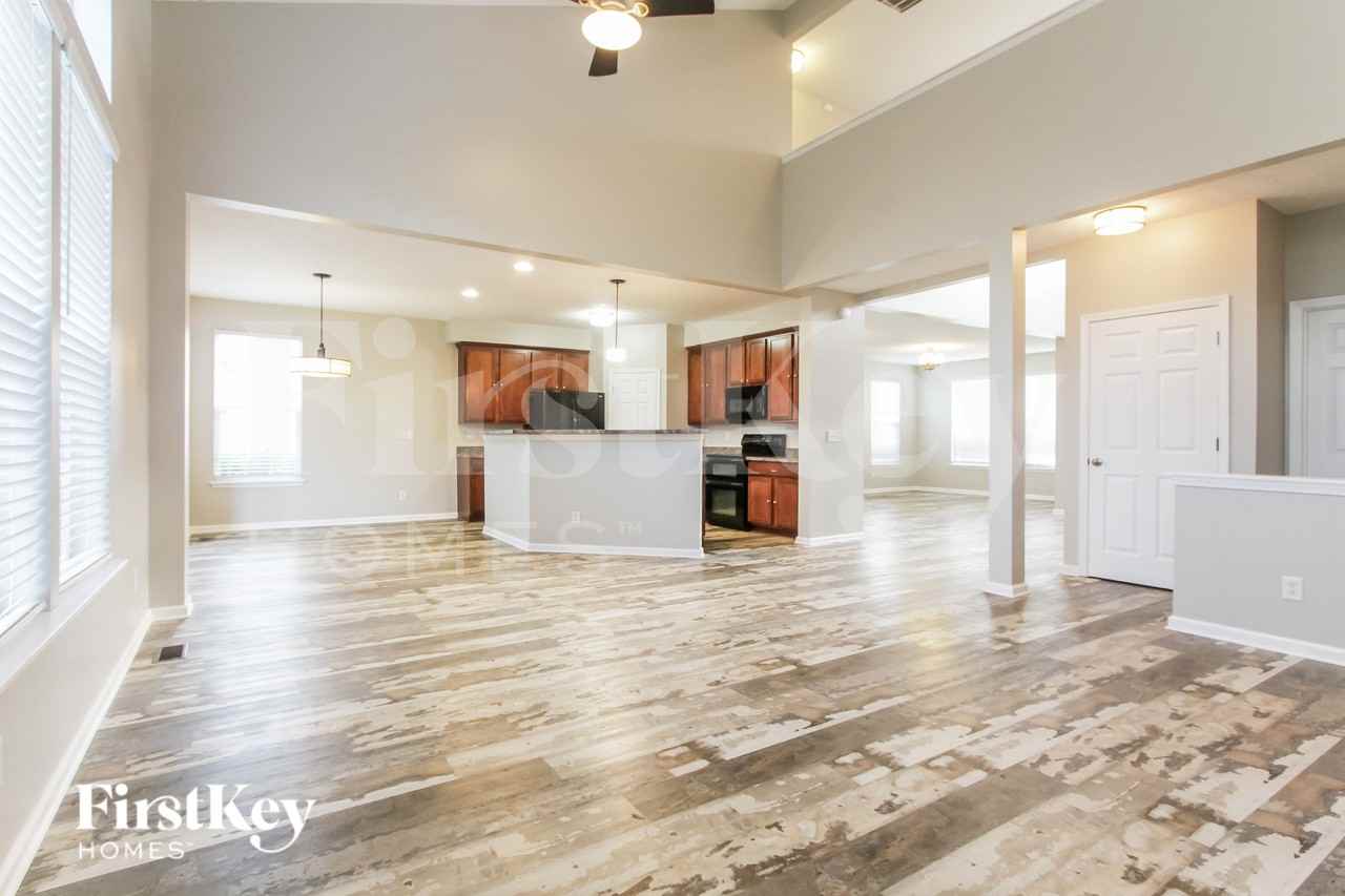 1526 Old Thicket Ct - Photo 4 of 18