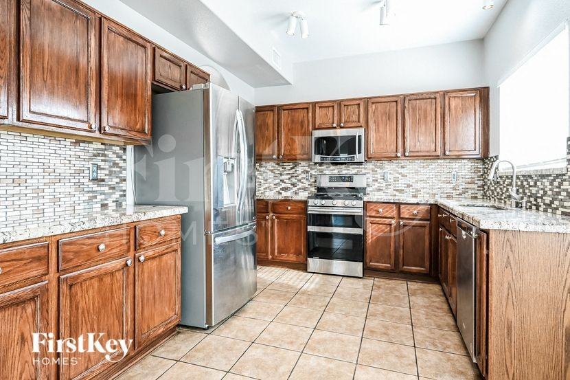 7409 W Emile Zola Ave - Photo 7 of 16
