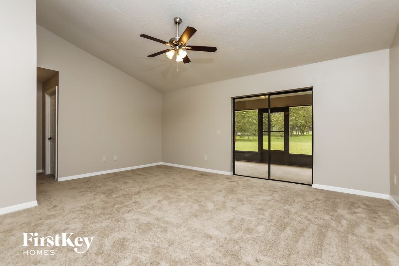 36828 Sundance Dr - Photo 3 of 15