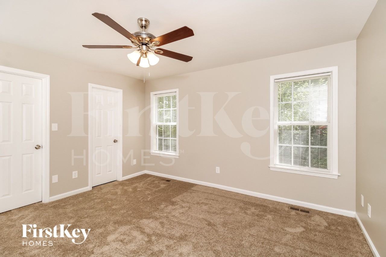 713 Garrett St - Photo 6 of 18