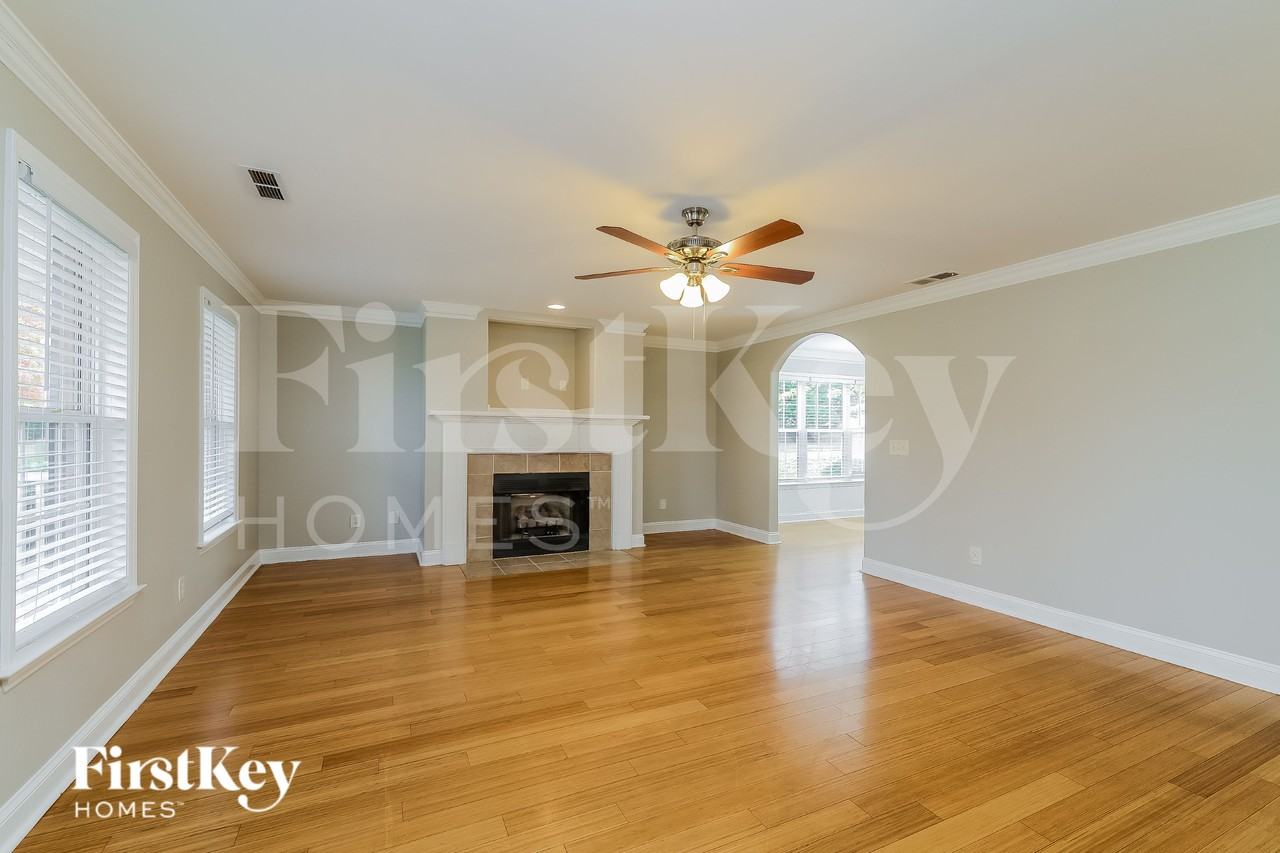 5819 Willowdale Dr - Photo 3 of 18