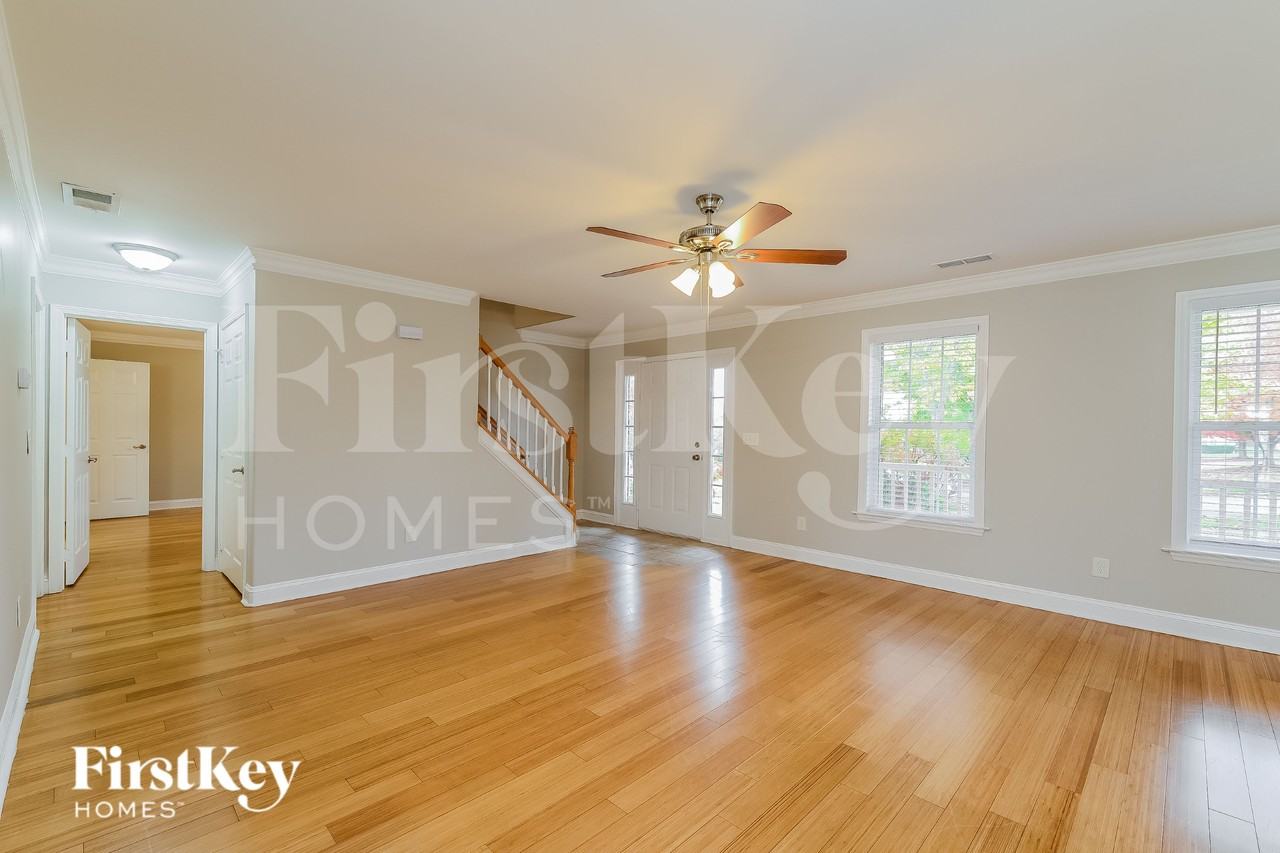 5819 Willowdale Dr - Photo 5 of 18