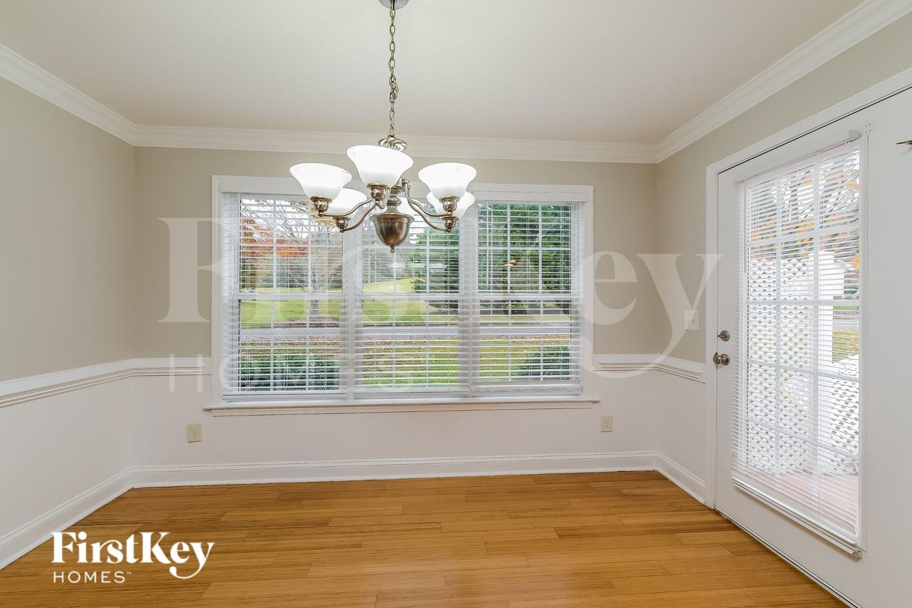 5819 Willowdale Dr - Photo 6 of 18