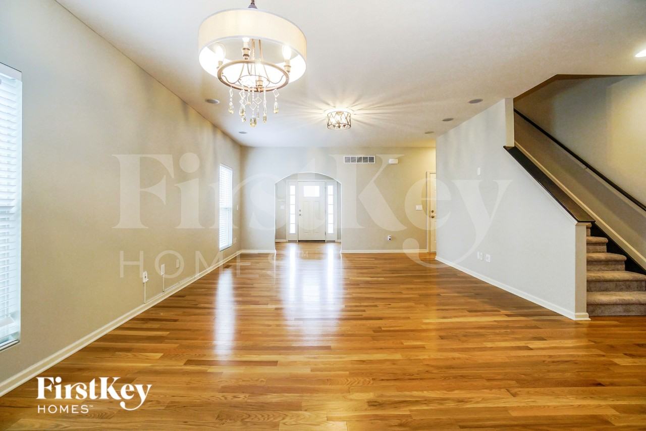 314 Market St - Photo 4 of 18