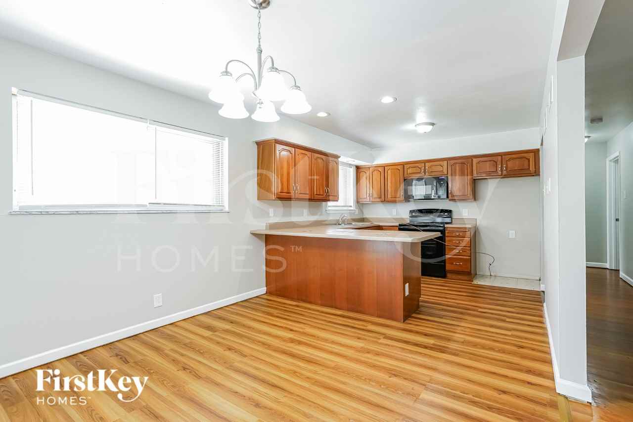 4116 Brevity Dr - Photo 6 of 18