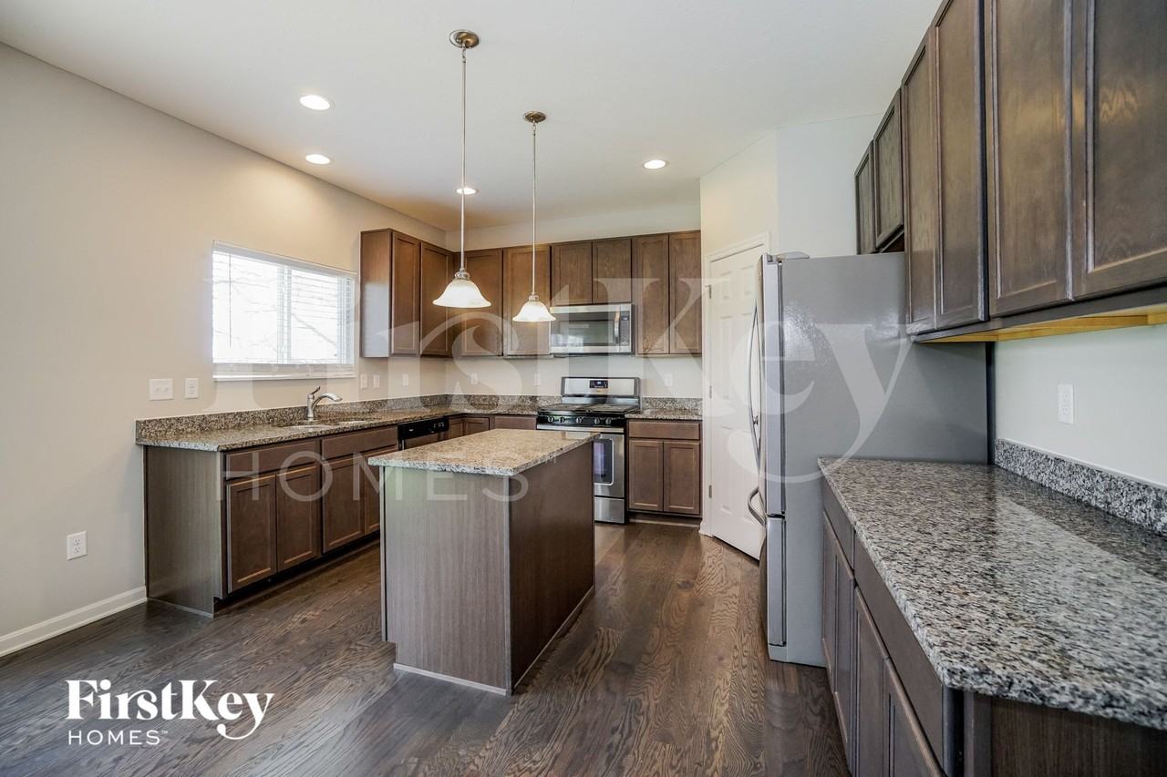 5 Hemingway Ave - Photo 6 of 15