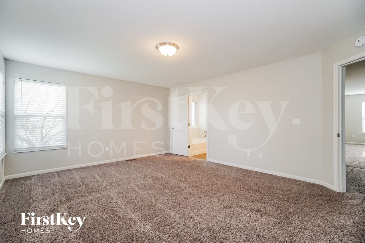 5 Hemingway Ave - Photo 7 of 15