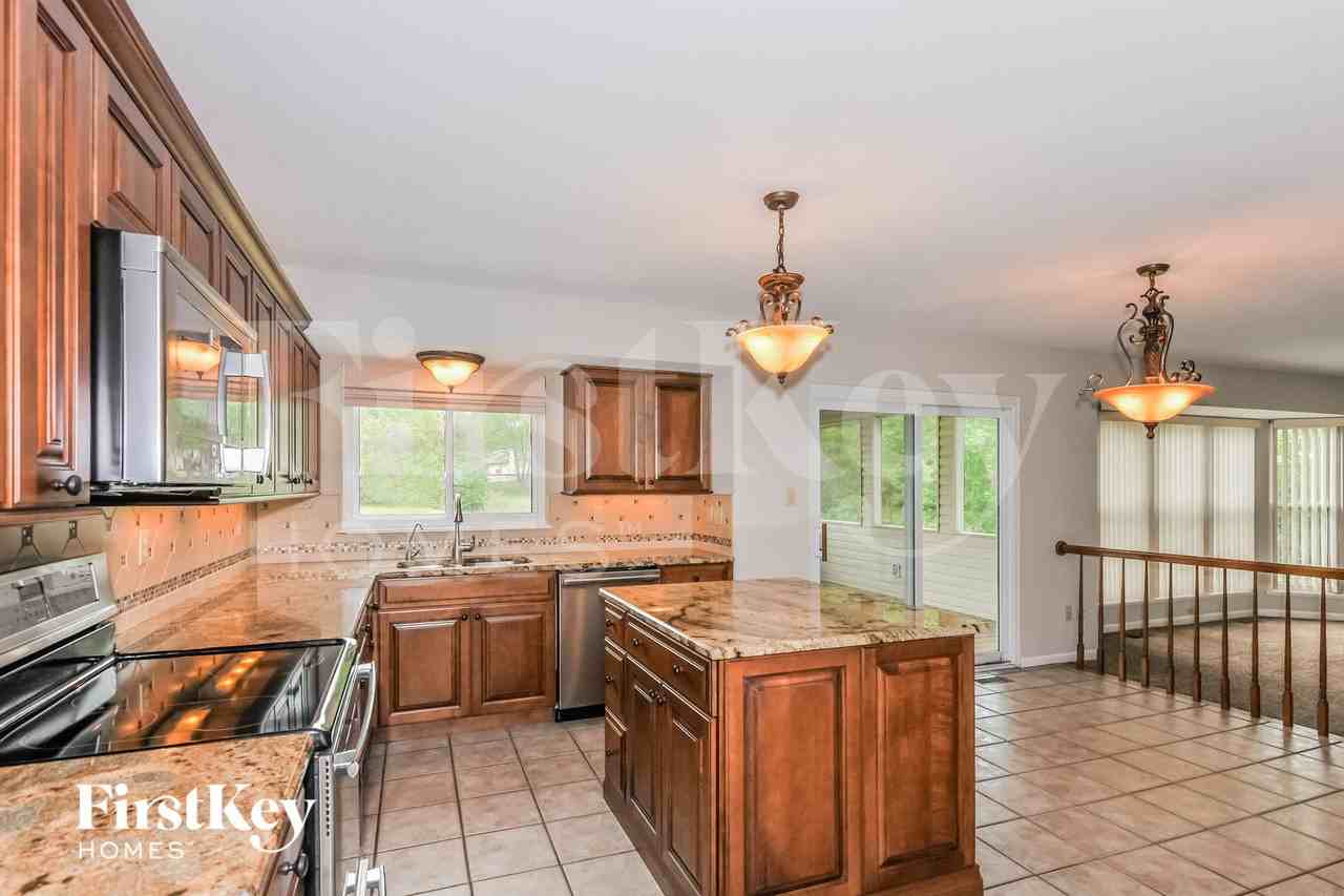 338 Forest Grove Ct - Photo 6 of 15