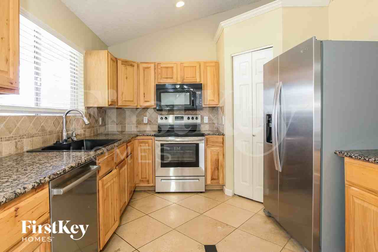 6408 W Grandview Rd - Photo 6 of 18
