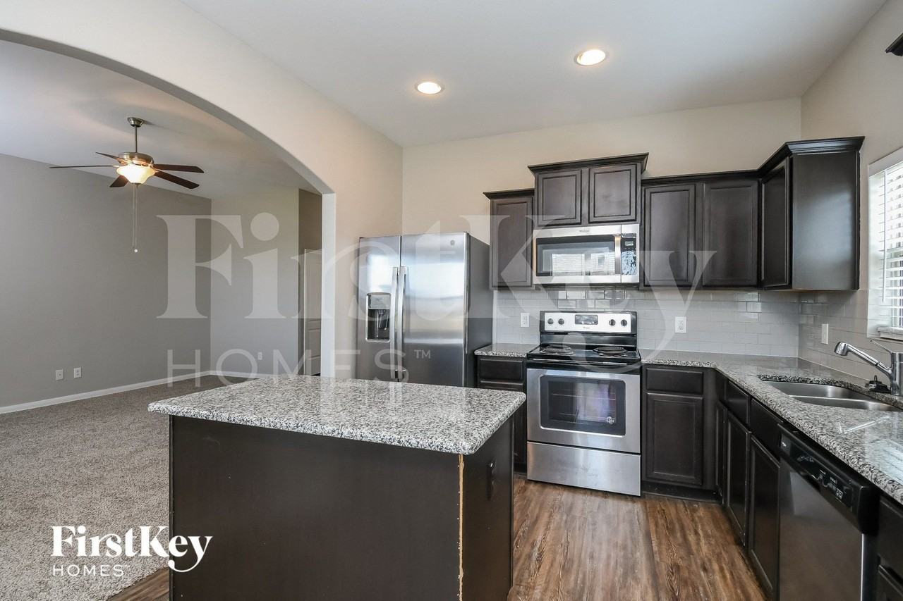 1536 Millennium Dr - Photo 6 of 15