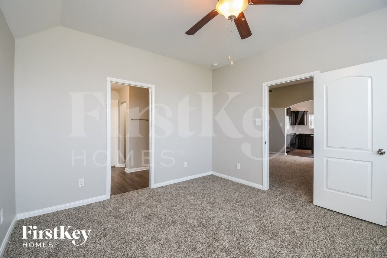 1536 Millennium Dr - Photo 7 of 15