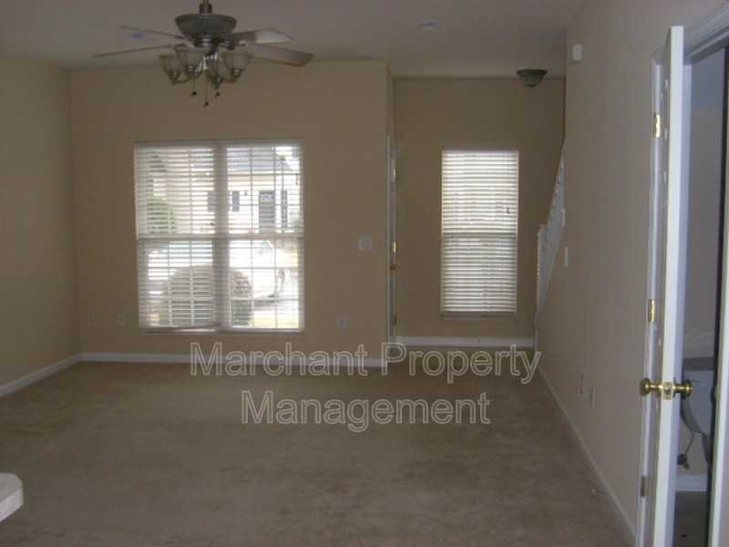 22 Ridgestone Cir - Photo 5 of 6
