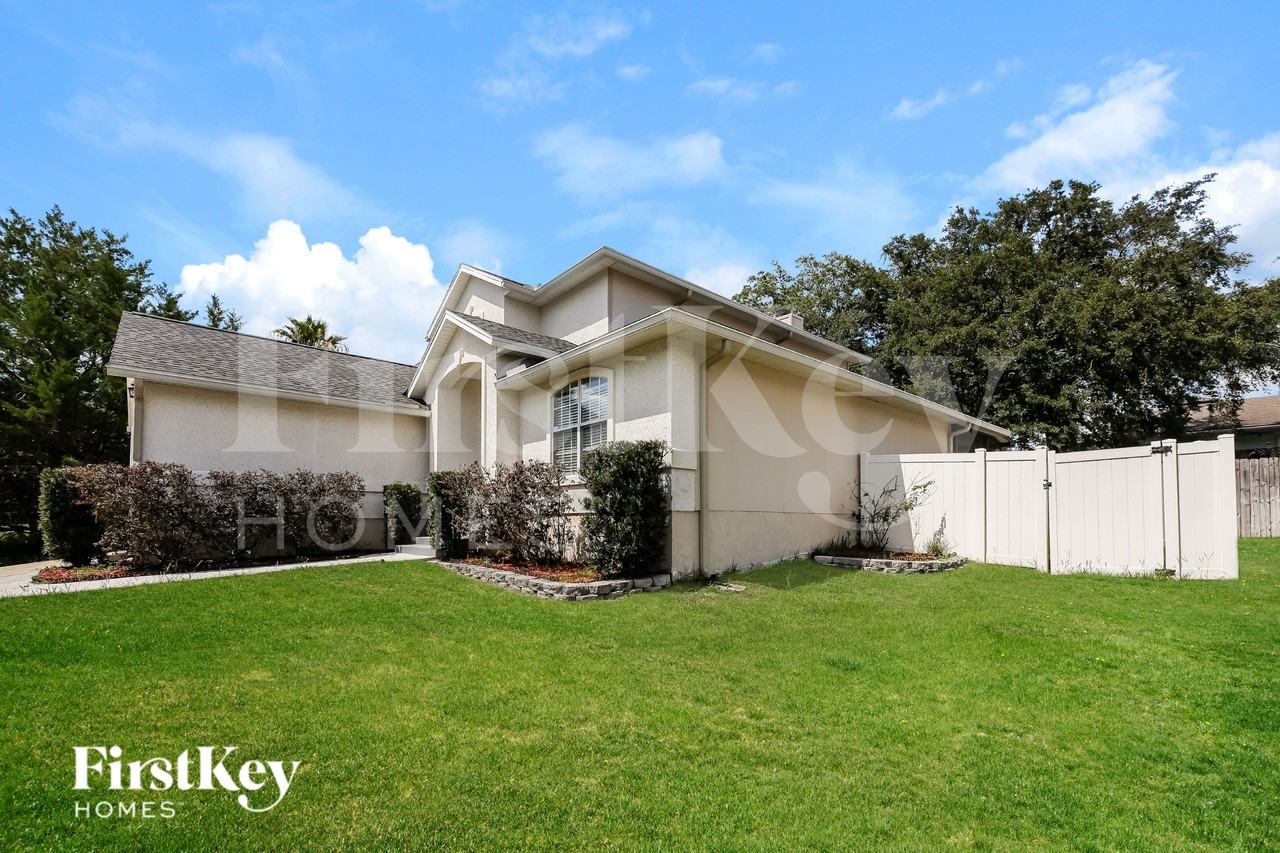 2921 Ravine Hill Dr - Photo 2 of 16