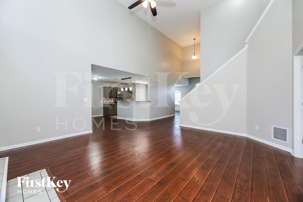 2921 Ravine Hill Dr - Photo 4 of 16