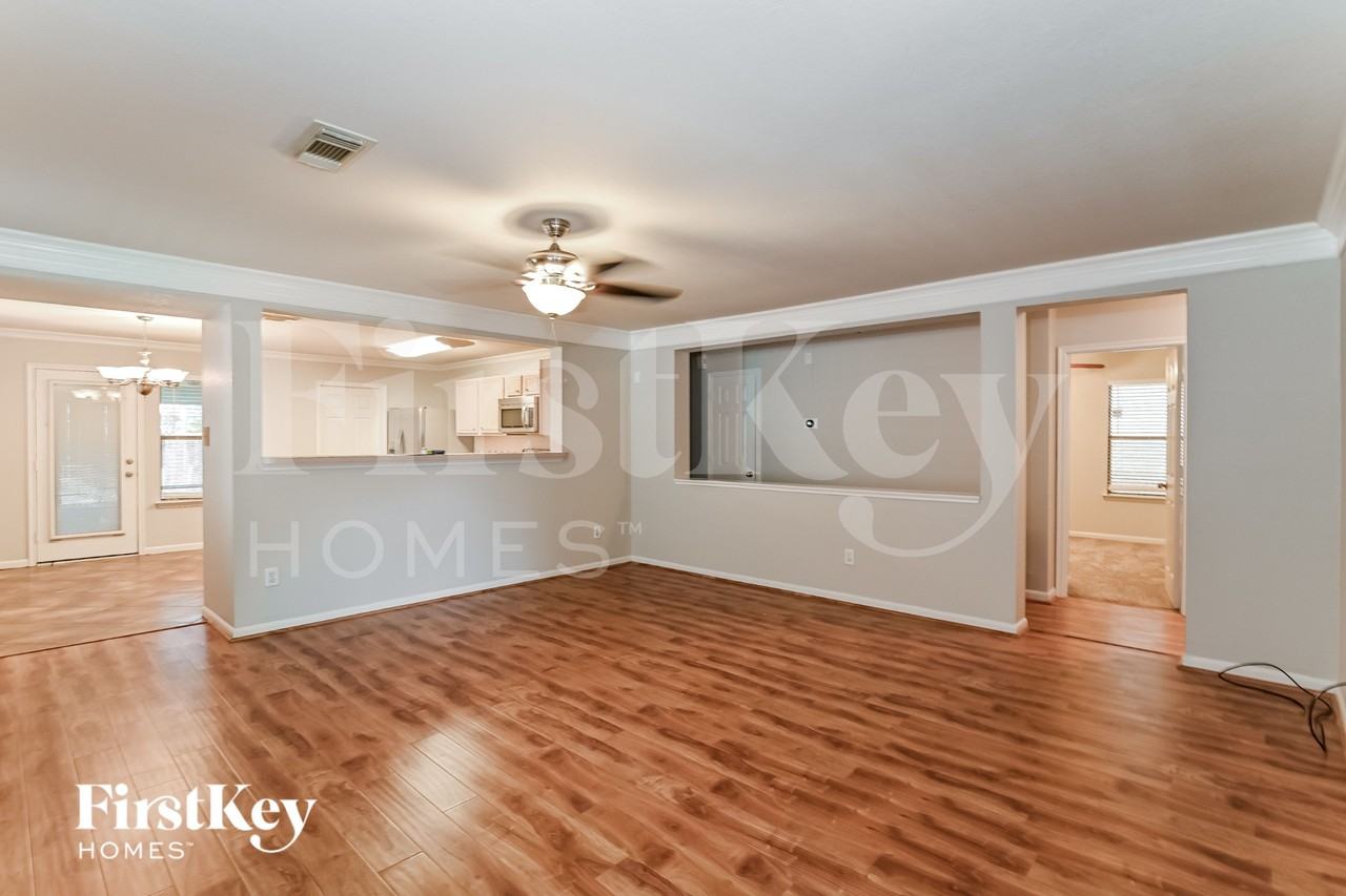 15114 Blue Creek Ranch Dr - Photo 3 of 16