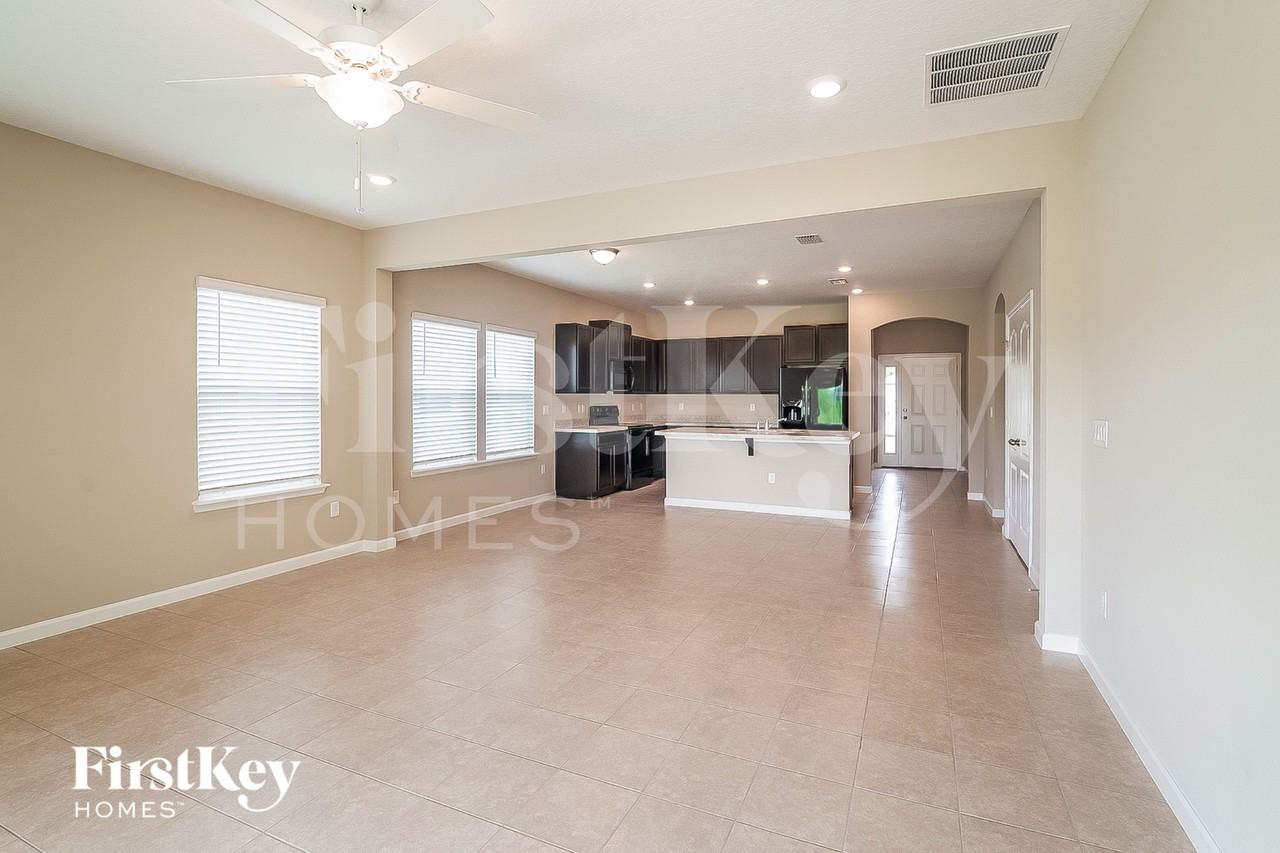 5476 Preston Bentley Dr - Photo 4 of 16