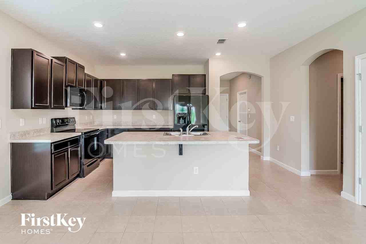 5476 Preston Bentley Dr - Photo 5 of 16