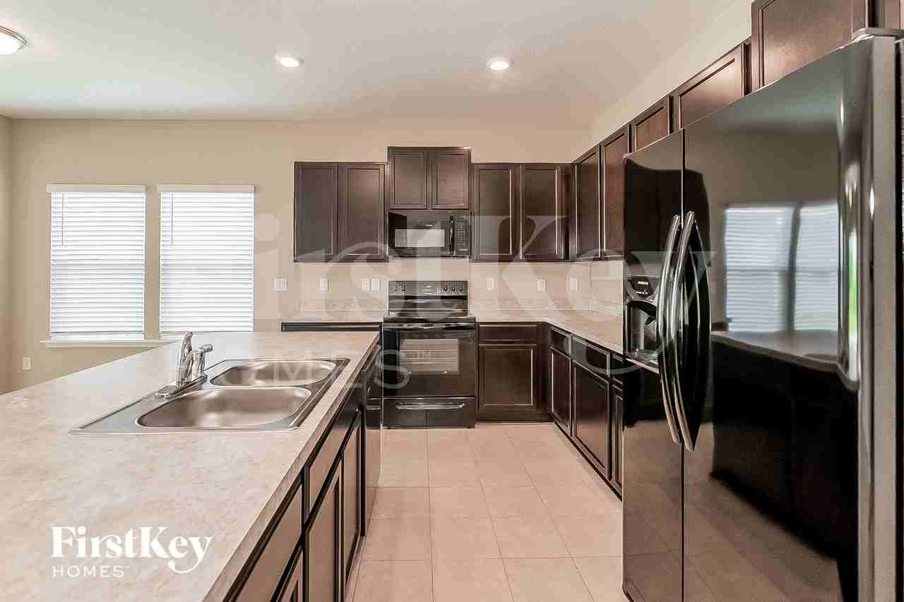 5476 Preston Bentley Dr - Photo 7 of 16