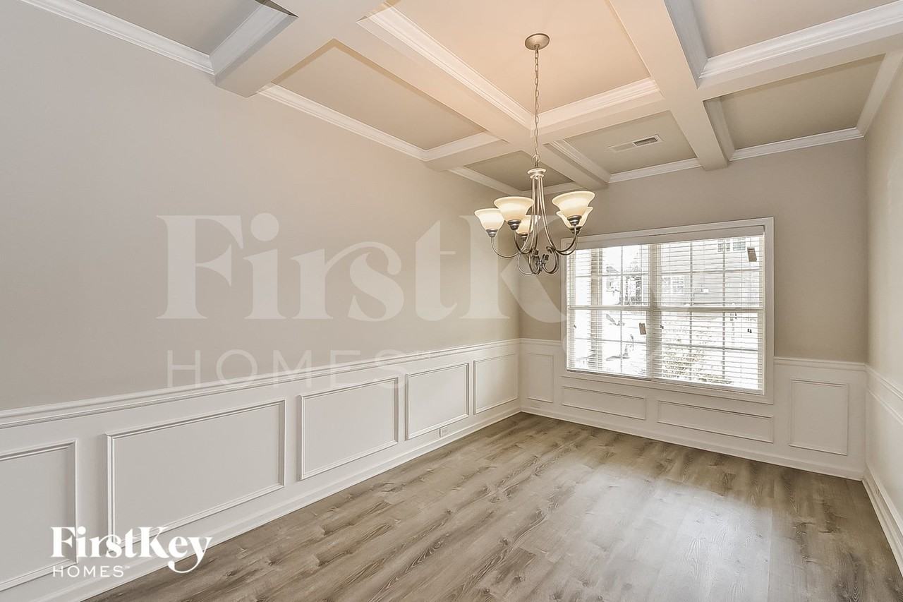 273 Cliffhaven Cir - Photo 3 of 15