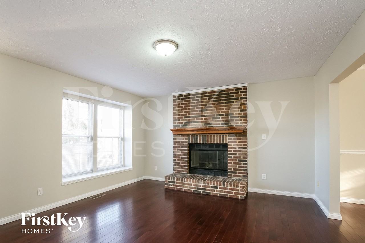 511 Palmyra Dr - Photo 3 of 14