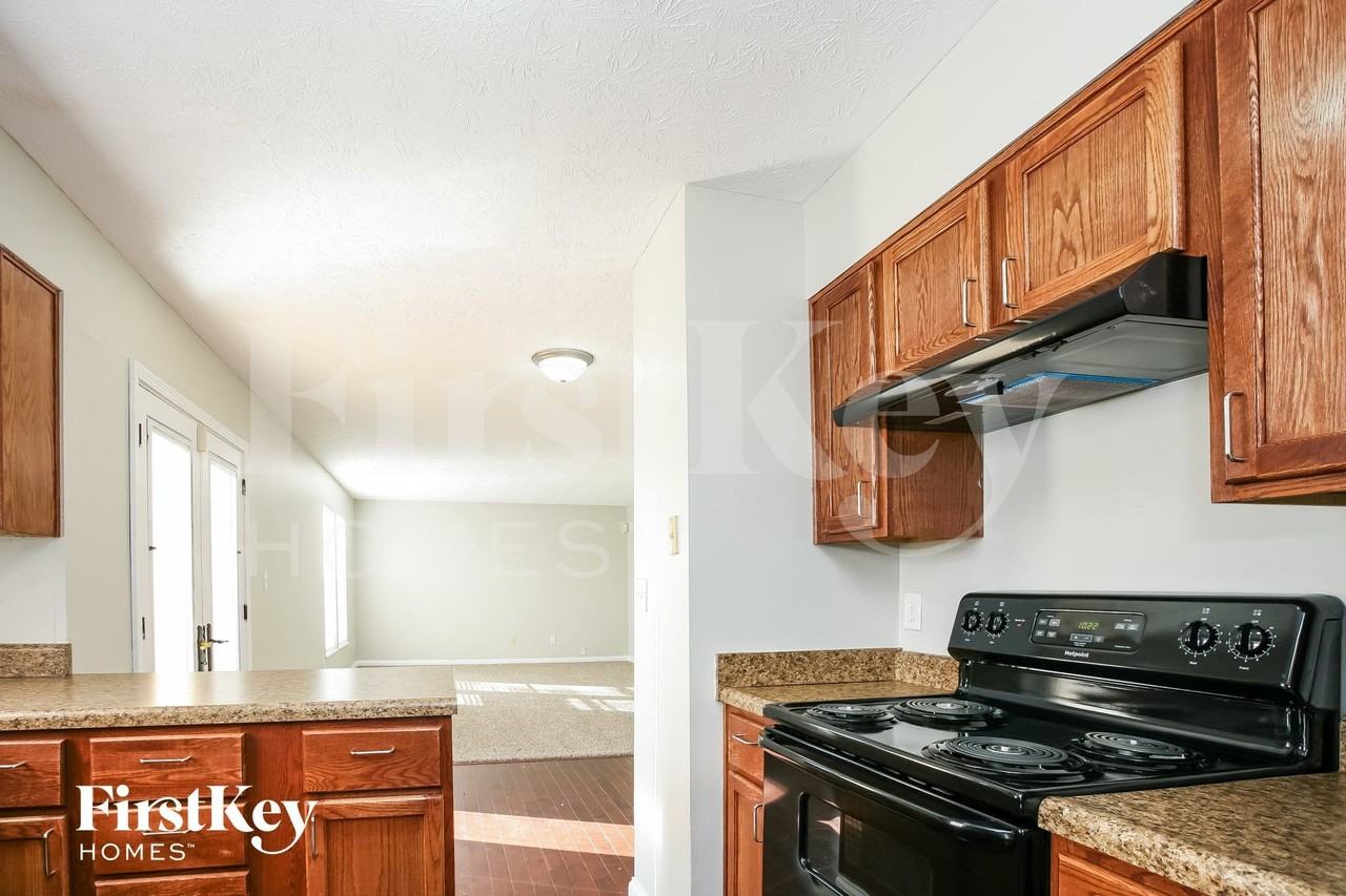 511 Palmyra Dr - Photo 4 of 14