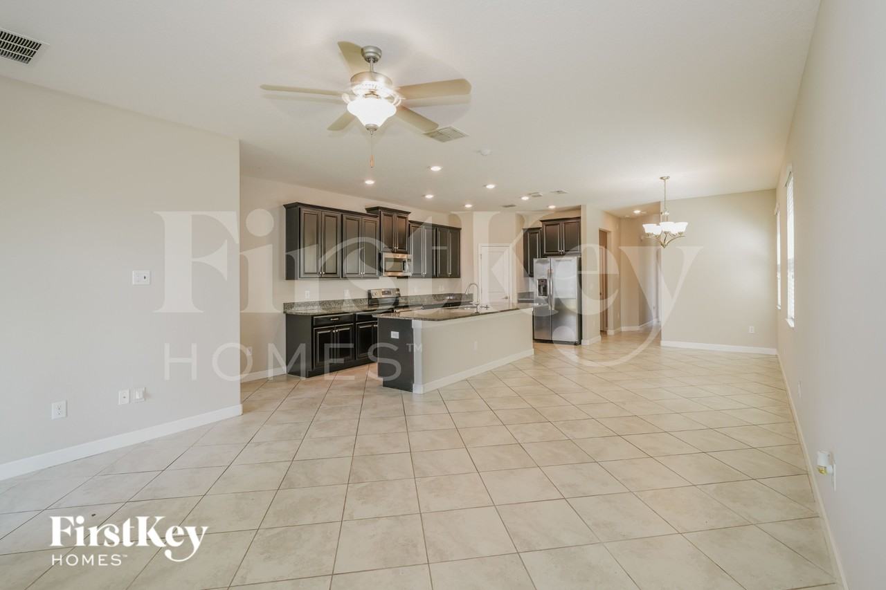 9835 Ivory Dr - Photo 2 of 16