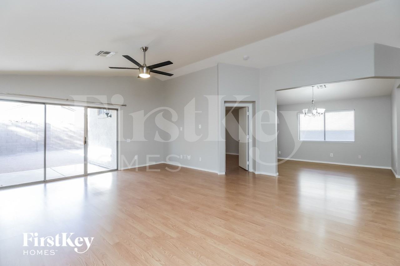 8634 E Natal Ave - Photo 2 of 18