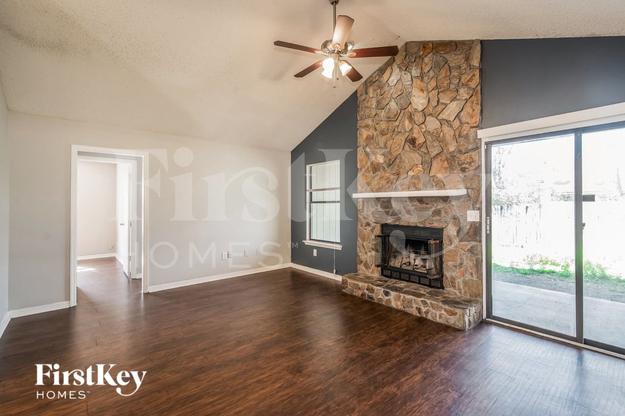7734 Pikes Peak Dr - Photo 5 of 19