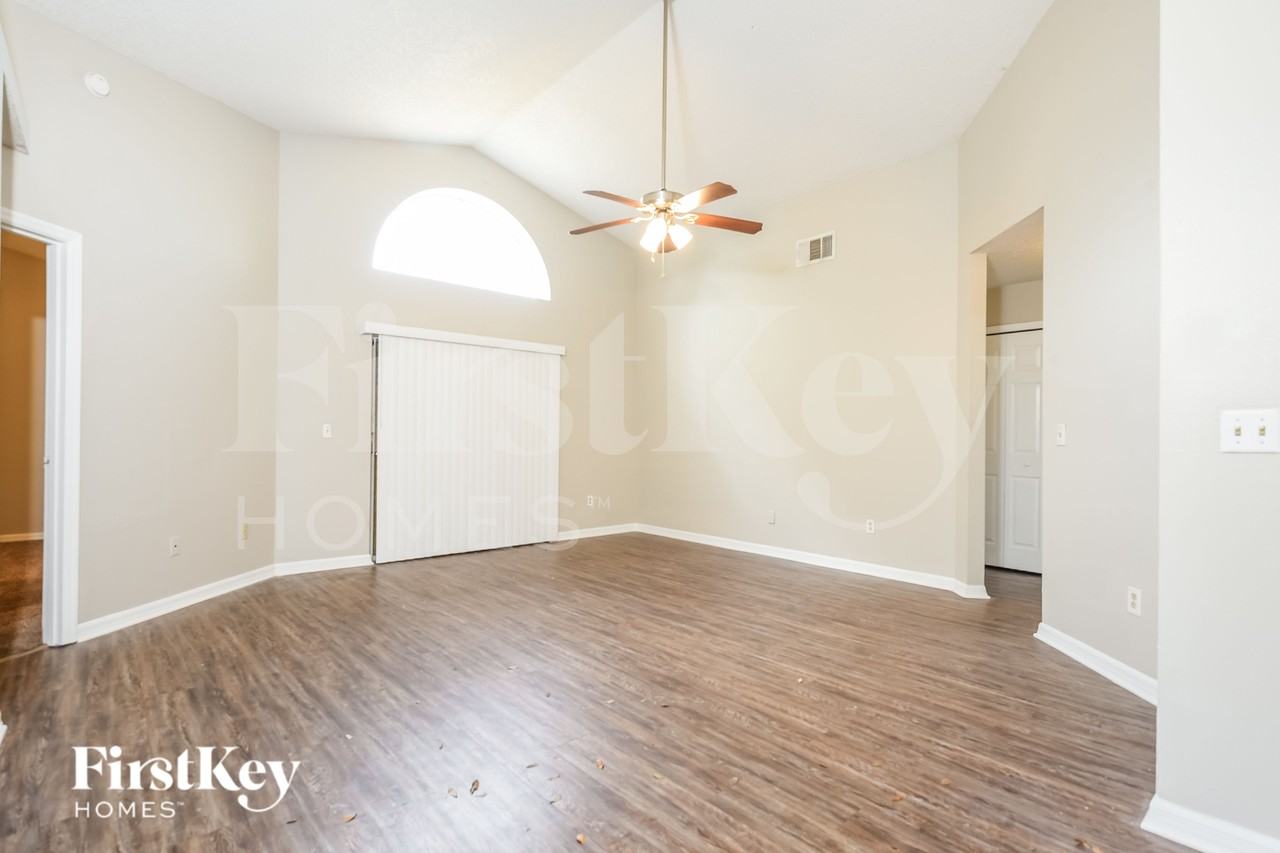 7208 Conan Ln - Photo 3 of 16