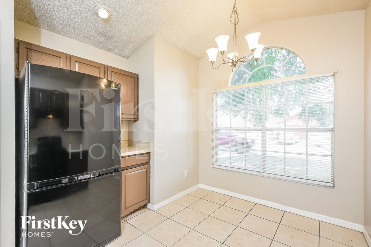 7208 Conan Ln - Photo 7 of 16