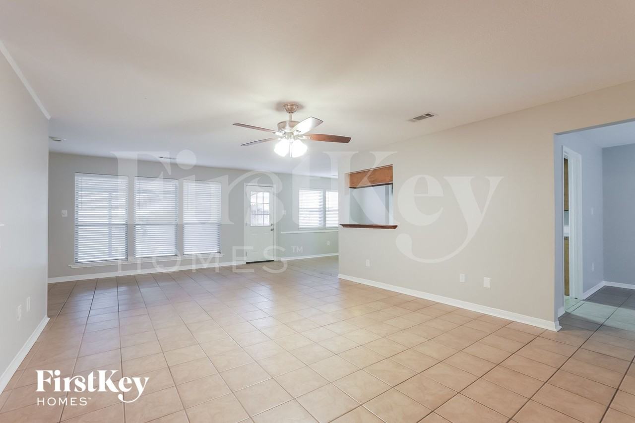7019 Rosebrook Cir - Photo 3 of 15