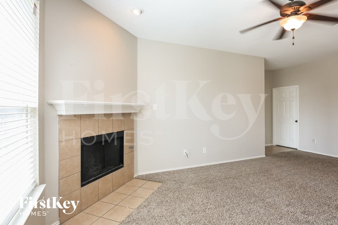 6032 Blazing Star Dr - Photo 3 of 17